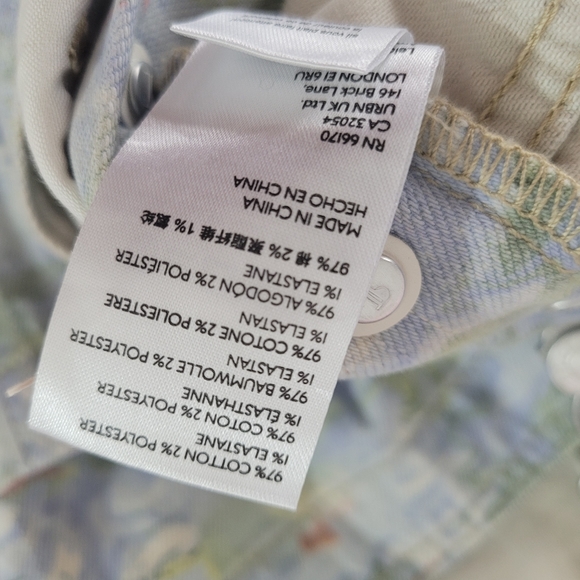 ANTHROPOLOGIE PILCRO Cut Off Short Pastel Print Denim Overalls w/Frayed Hem - Picture 14 of 15